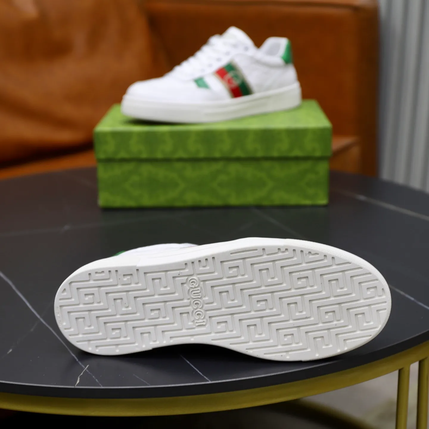 Ex-factory price: 440💰🙅‍♂️🙅‍♂️🙅‍♂️ Brand: GUCCI Standard code: 38-44 (45 customized) Grade: Same as the official website Material: Original leather splicing Comfortable and breathable sheepskin lining Original wear-resistant outsole Style category: Men's fashionable casual shoes Running sneakers Distinguished luxury brand elements Top luxury Color: actual picture color
